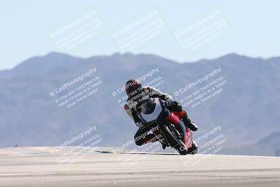 media/Oct-13-2025-Moto Forza (Mon) [[a66d839500]]/3-B Group/Session 4 (Turn 9)/